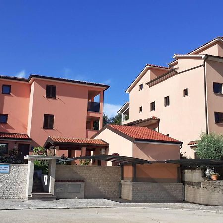 Apartments Marina-Mare ポレッチ エクステリア 写真