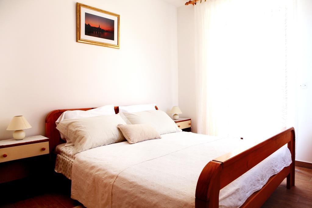 Apartments Marina-Mare ポレッチ エクステリア 写真
